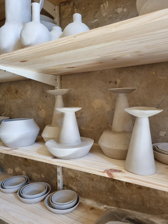 Poppy Pottery céramiste, potière des arts de la table et objet décoratif. vases.