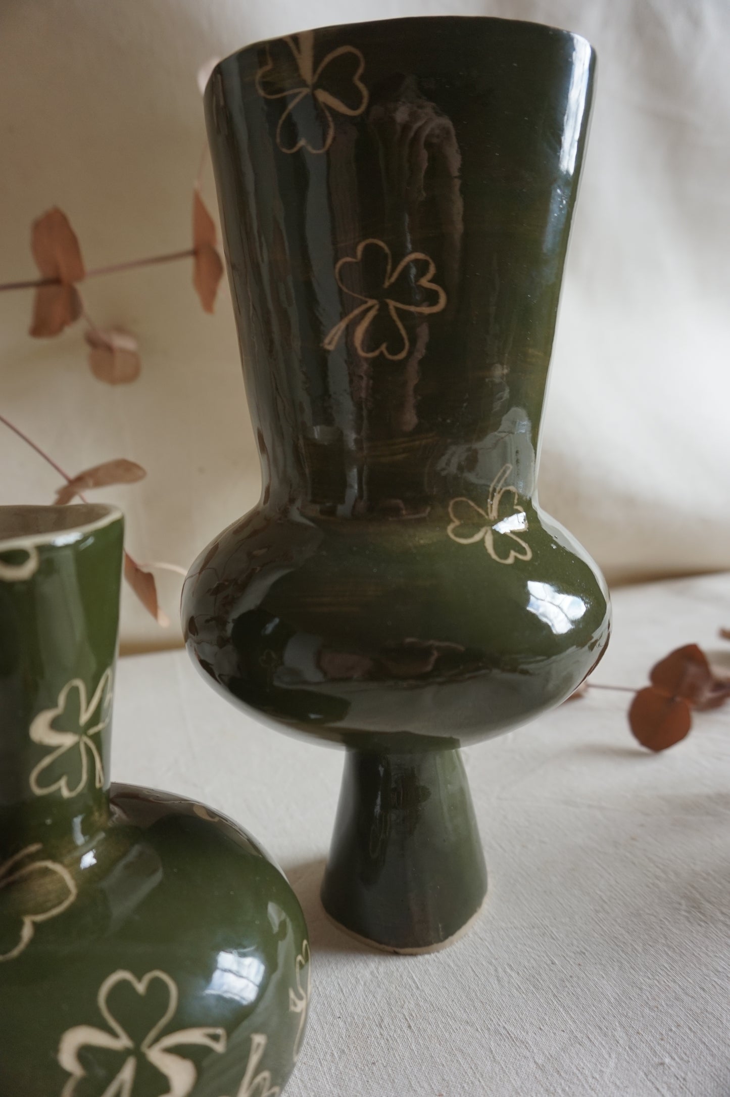 Vases find the Lucky clover