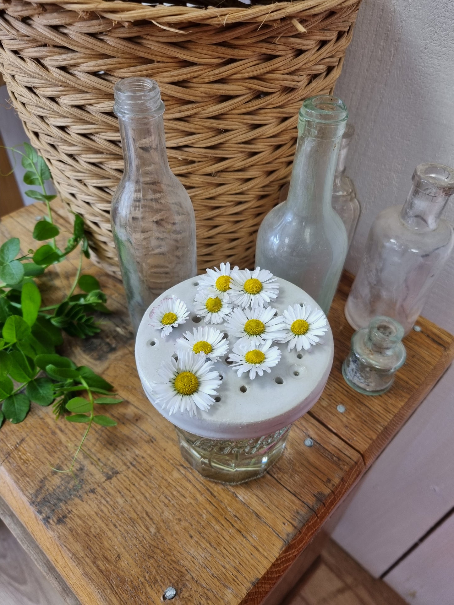 Pique-fleur blanc